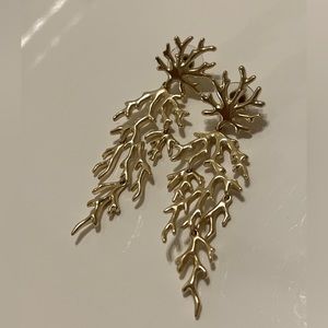 Kendra Scott Aviana statement gold coral reef earrings